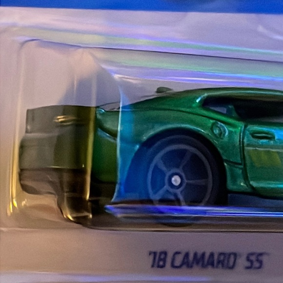 ‘18 Camaro SS - Picture 4 of 10